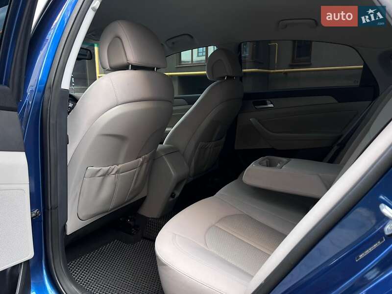 Седан Hyundai Sonata 2015 в Ивано-Франковске