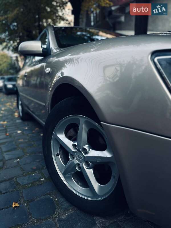 Седан Hyundai Sonata 2006 в Чернівцях