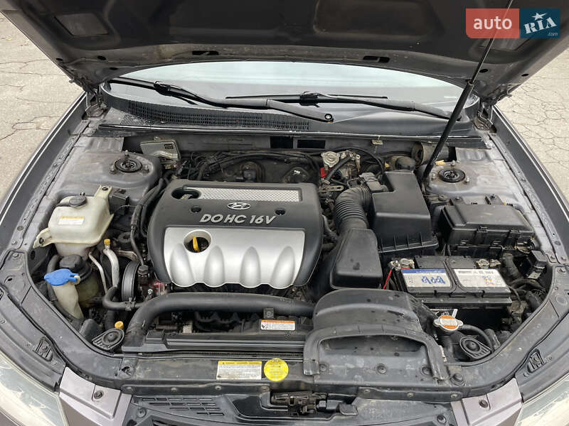 Седан Hyundai Sonata 2006 в Первомайске