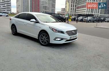 Седан Hyundai Sonata 2016 в Киеве