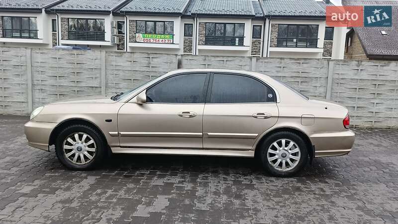 Седан Hyundai Sonata 2004 в Білій Церкві