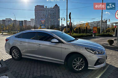 Седан Hyundai Sonata 2018 в Киеве