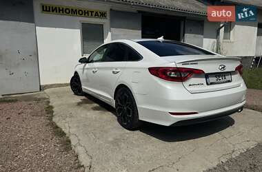 Седан Hyundai Sonata 2014 в Ужгороде