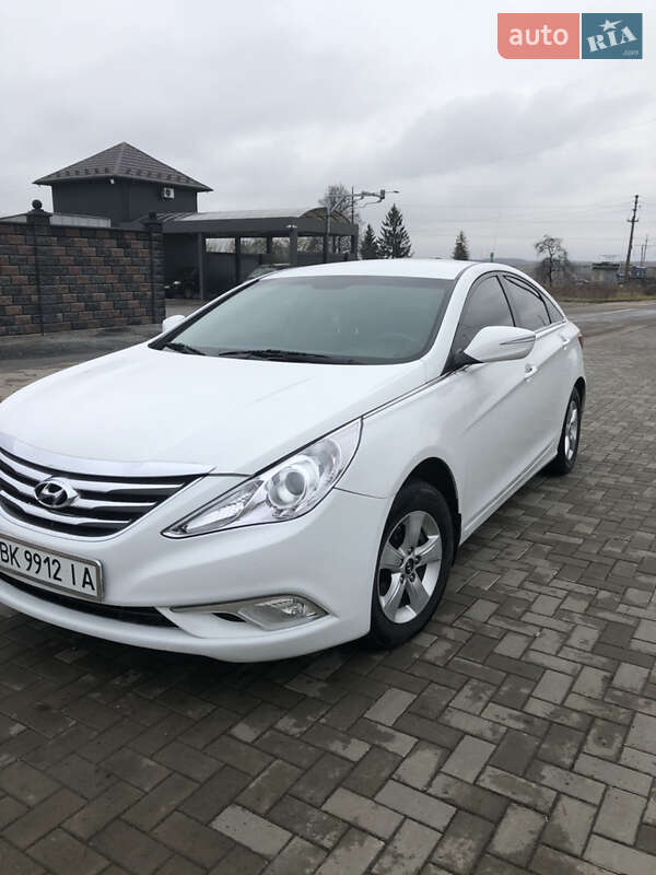 Седан Hyundai Sonata 2015 в Луцке