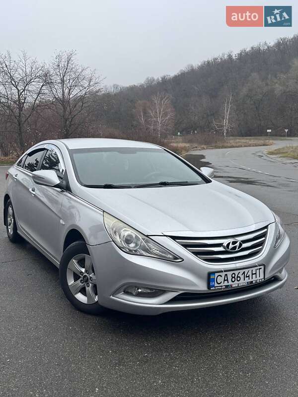 Hyundai Sonata 2011