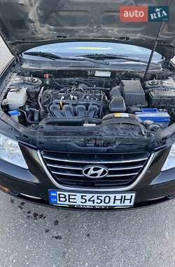 Седан Hyundai Sonata 2008 в Южноукраинске