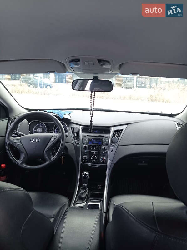Седан Hyundai Sonata 2014 в Вышгороде