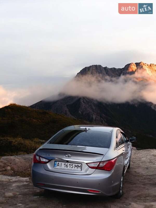 Седан Hyundai Sonata 2014 в Черновцах