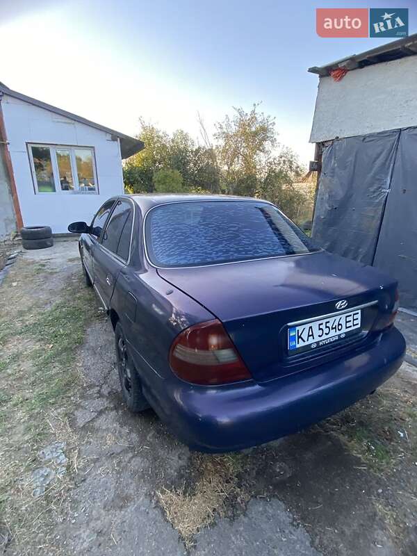 Седан Hyundai Sonata 1998 в Коростене