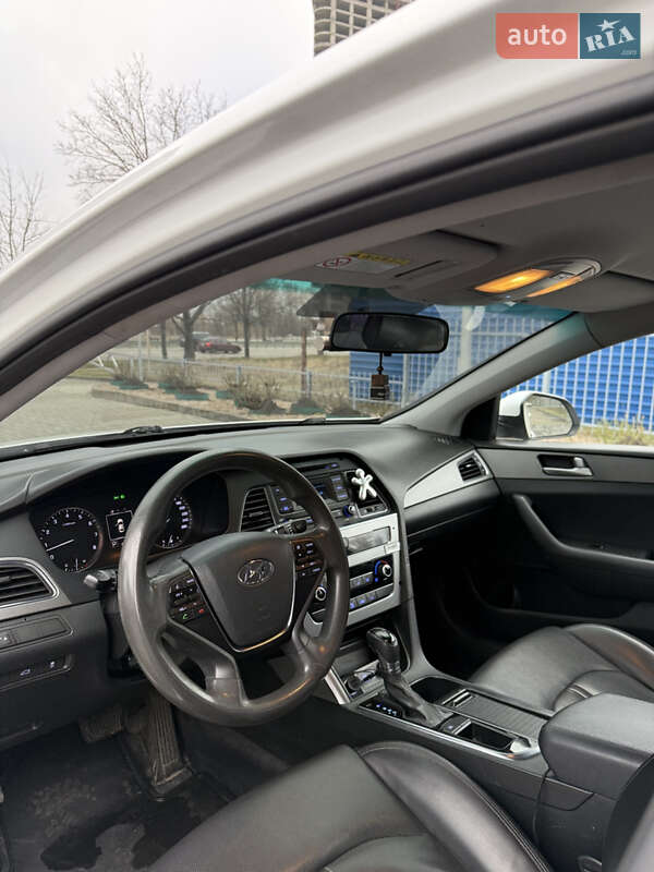 Седан Hyundai Sonata 2015 в Днепре