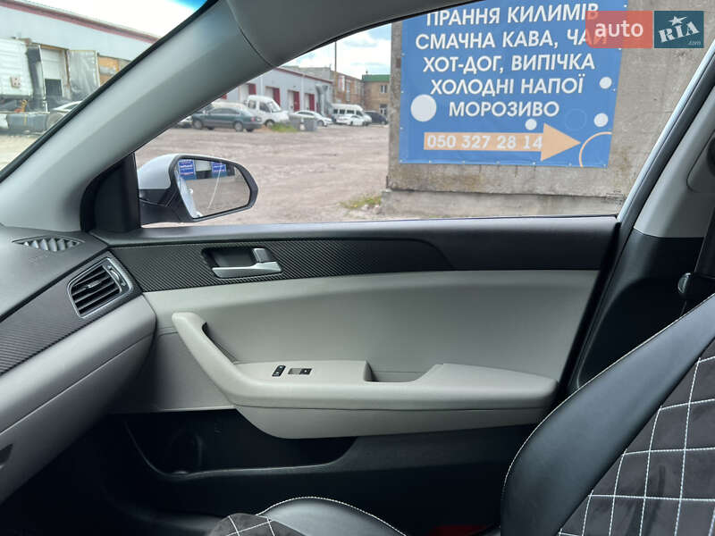 Седан Hyundai Sonata 2016 в Сумах