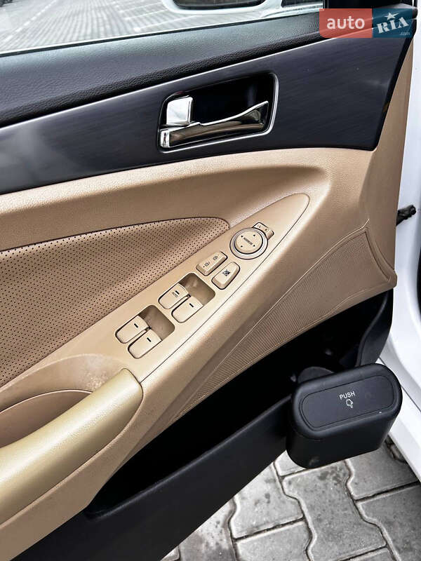 Седан Hyundai Sonata 2012 в Тернополі