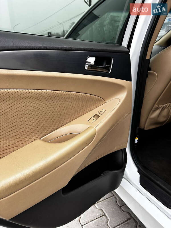 Седан Hyundai Sonata 2012 в Тернополі