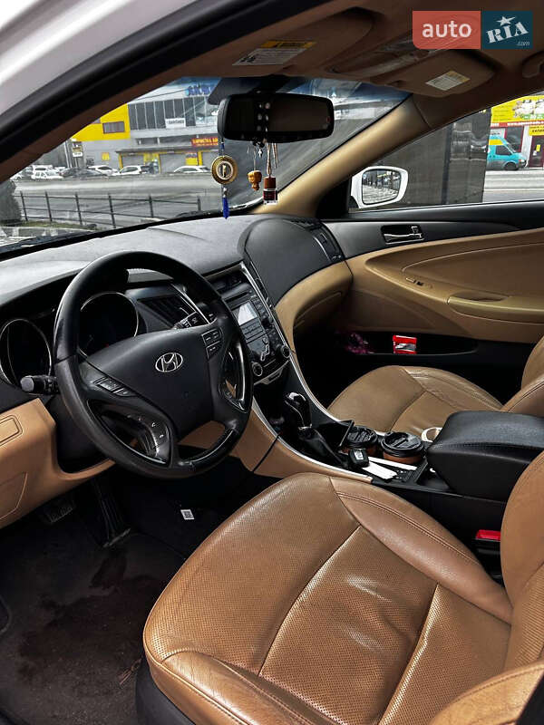 Седан Hyundai Sonata 2012 в Тернополі