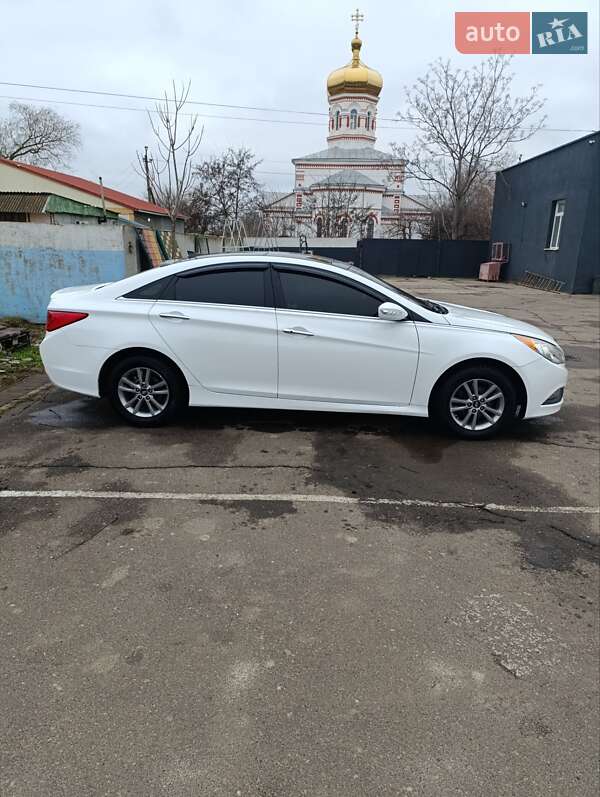 Седан Hyundai Sonata 2014 в Килии