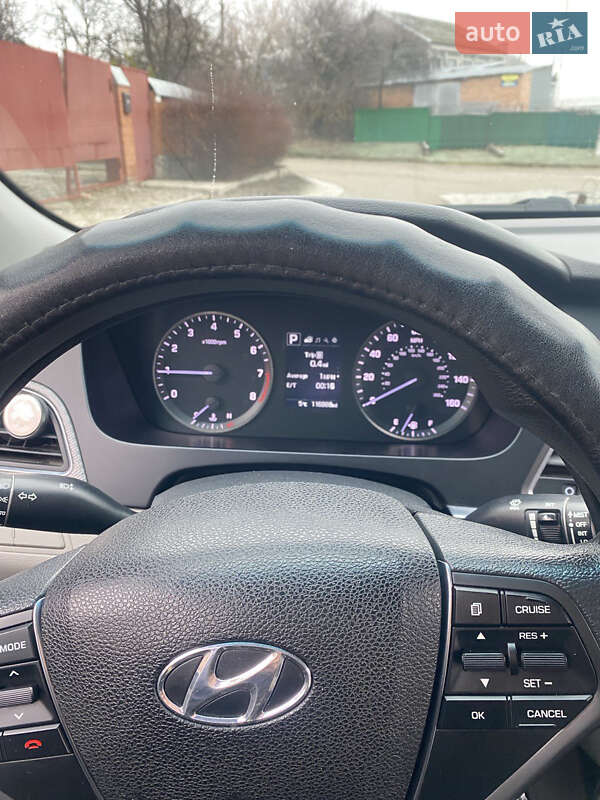 Седан Hyundai Sonata 2016 в Кобеляках
