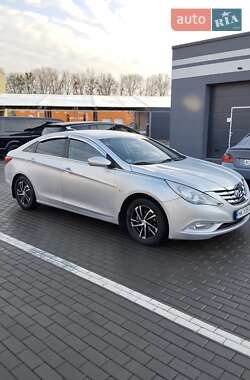 Седан Hyundai Sonata 2011 в Рованцях