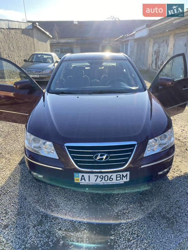 Седан Hyundai Sonata 2010 в Івано-Франківську