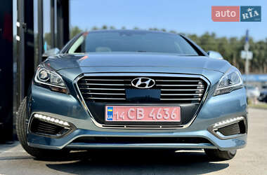 Седан Hyundai Sonata 2016 в Киеве