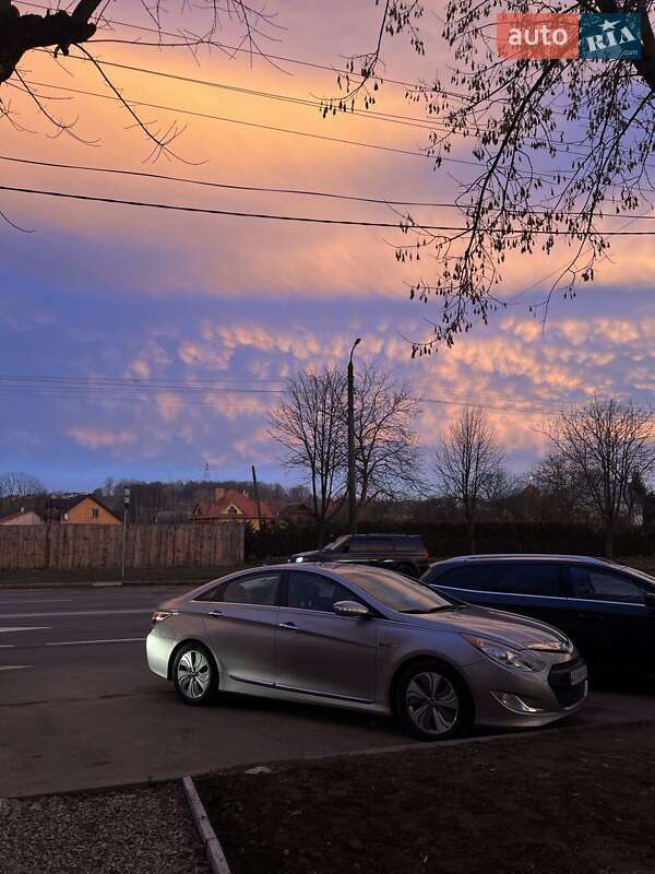 Седан Hyundai Sonata 2013 в 