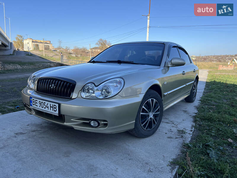 Седан Hyundai Sonata 2004 в Вознесенську