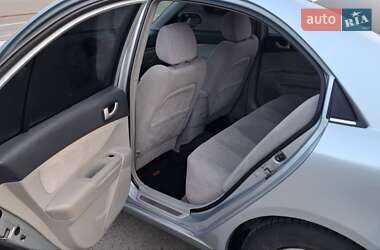 Седан Hyundai Sonata 2006 в Барышевке