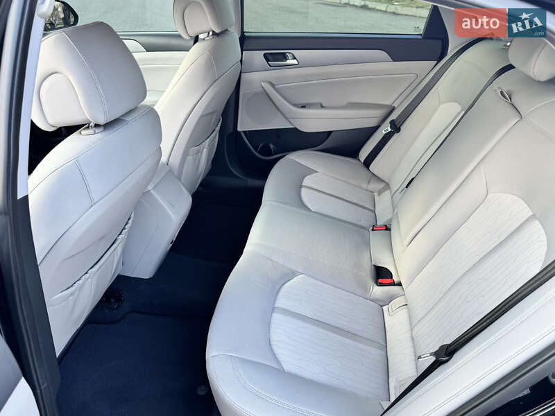 Седан Hyundai Sonata 2016 в Одессе