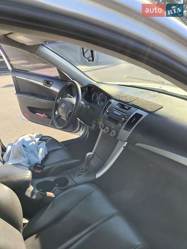Седан Hyundai Sonata 2012 в Смілі