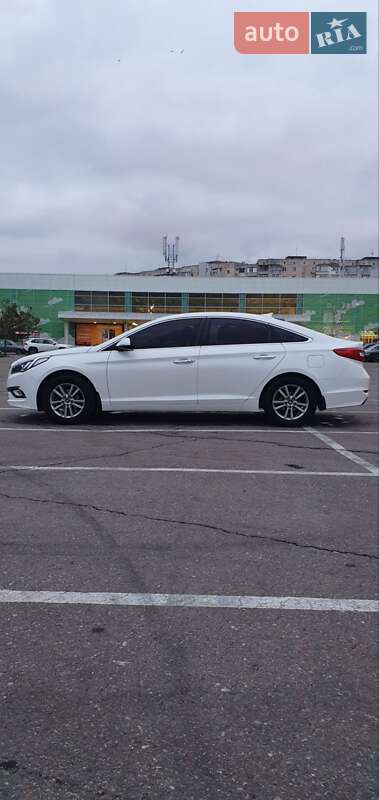 Седан Hyundai Sonata 2015 в Николаеве