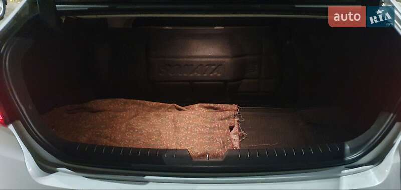 Седан Hyundai Sonata 2015 в Николаеве