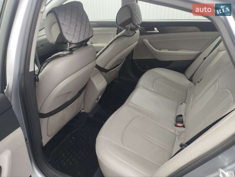 Седан Hyundai Sonata 2014 в Богуславе