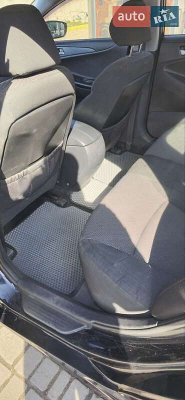 Седан Hyundai Sonata 2010 в Білгороді-Дністровському