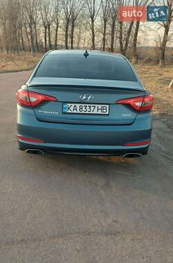 Седан Hyundai Sonata 2015 в Бородянке