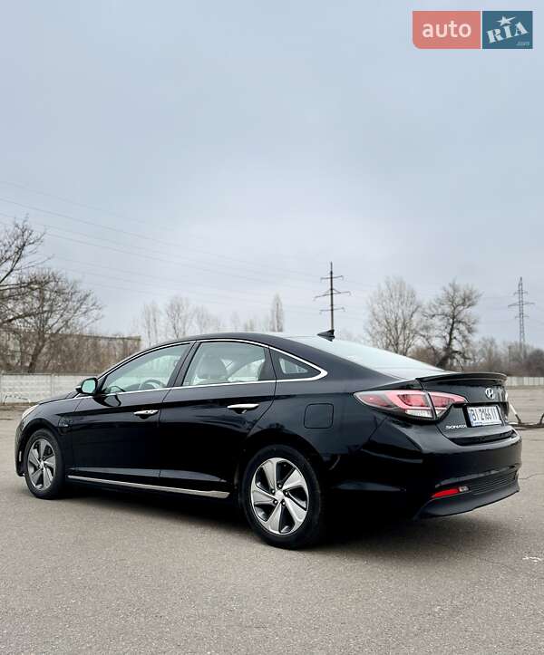 Седан Hyundai Sonata 2015 в Кременчуге