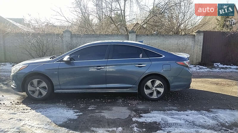 Седан Hyundai Sonata 2015 в Киеве фото 30 Седан Hyundai Sonata 2015 в Киеве