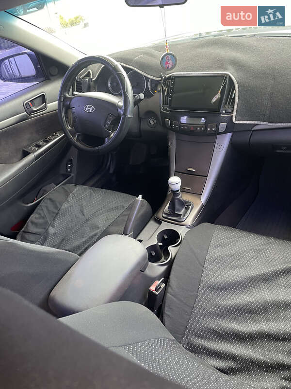 Седан Hyundai Sonata 2009 в Хусті