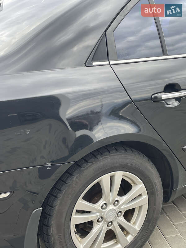 Седан Hyundai Sonata 2009 в Хусті
