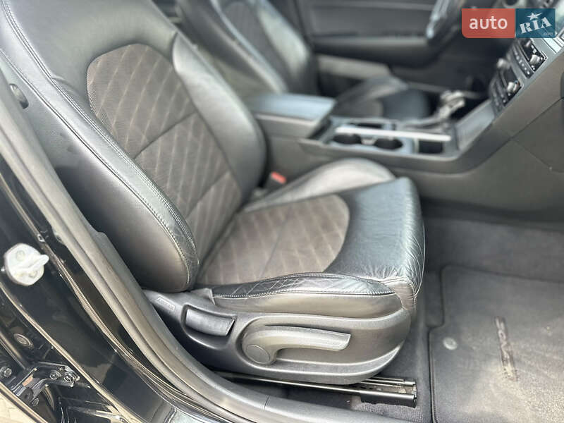 Седан Hyundai Sonata 2014 в Измаиле