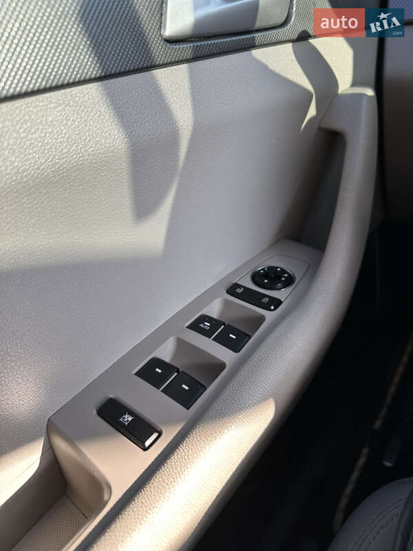 Седан Hyundai Sonata 2015 в Кам'янець-Подільському