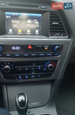Седан Hyundai Sonata 2015 в 