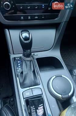 Седан Hyundai Sonata 2015 в 