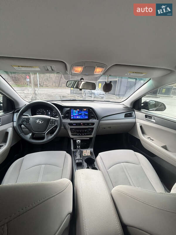 Седан Hyundai Sonata 2016 в Киеве