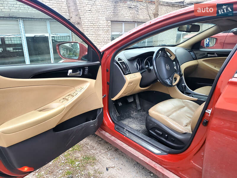 Седан Hyundai Sonata 2012 в Львове