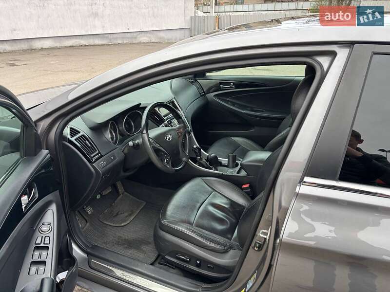 Седан Hyundai Sonata 2010 в Львове