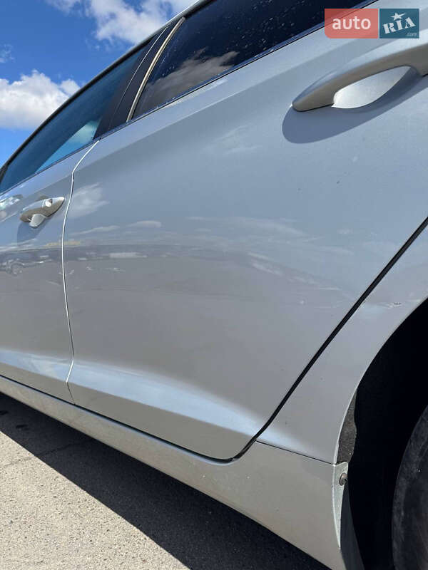 Седан Hyundai Sonata 2016 в Львове