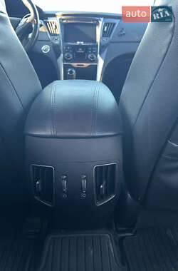 Седан Hyundai Sonata 2013 в 