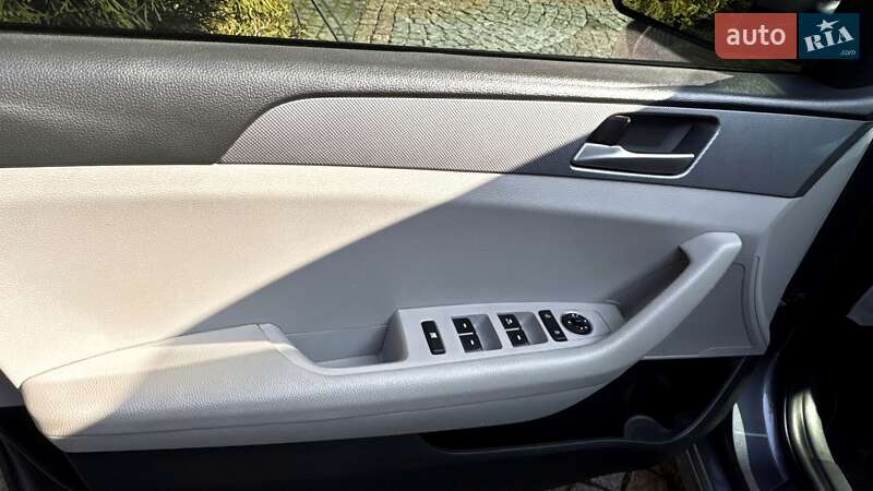 Седан Hyundai Sonata 2018 в Луцке