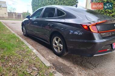 Седан Hyundai Sonata 2022 в 