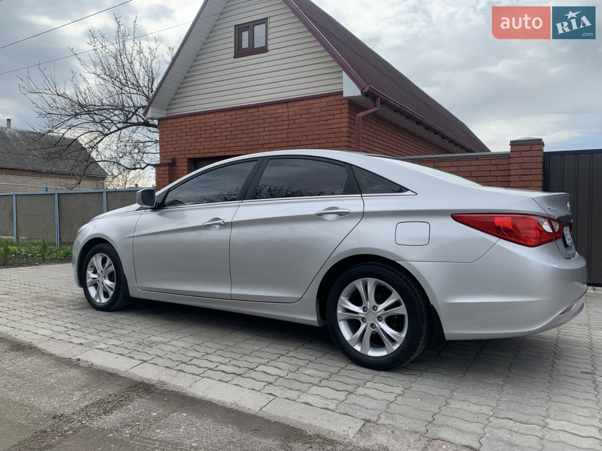 2010 Hyundai Sonata - мініатюра 8