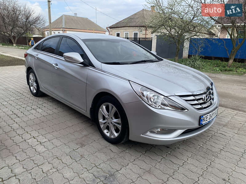 Седан Hyundai Sonata 2010 в Новомосковську